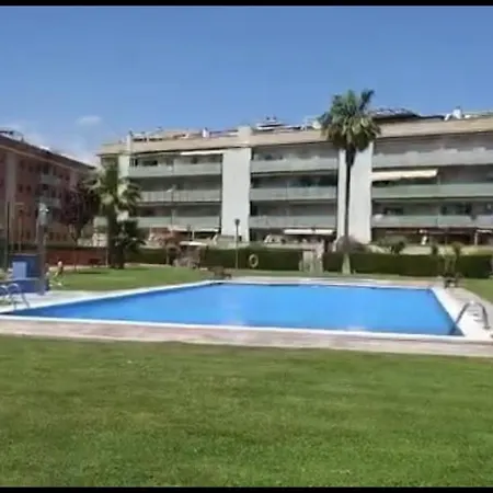 Riu - Apartamento En Primera Linea De Mar Con Piscina * Cubelles