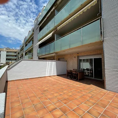 Apartment Riu - Apartamento En Primera Linea De Mar Con Piscina Cubelles