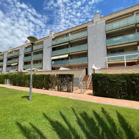Riu - Apartamento En Primera Linea De Mar Con Piscina Cubelles