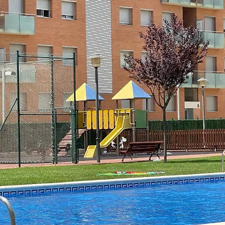 Riu - Apartamento En Primera Linea De Mar Con Piscina Cubelles